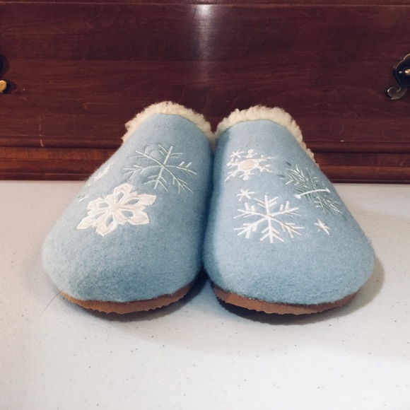 ▫️Land’ End Felt Snowflake Slip-On/Scuff Slippers | Size 6 - Picture 5 of 13